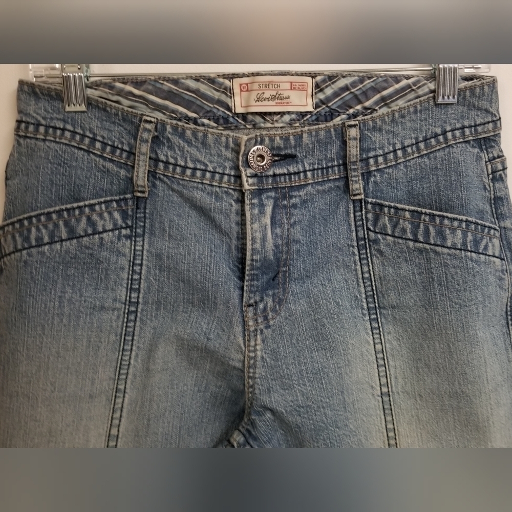 Levi's Strauss‎ Signature Bootcut Stretch Jean's Boho Rustic Women's Size 4 - Picture 3 of 6